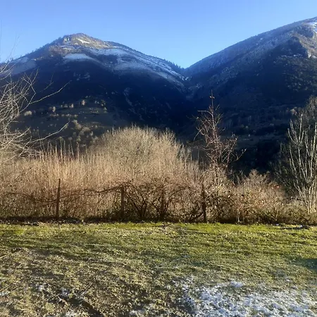 Maison En Pleine Montagne Et Nature Holiday home *